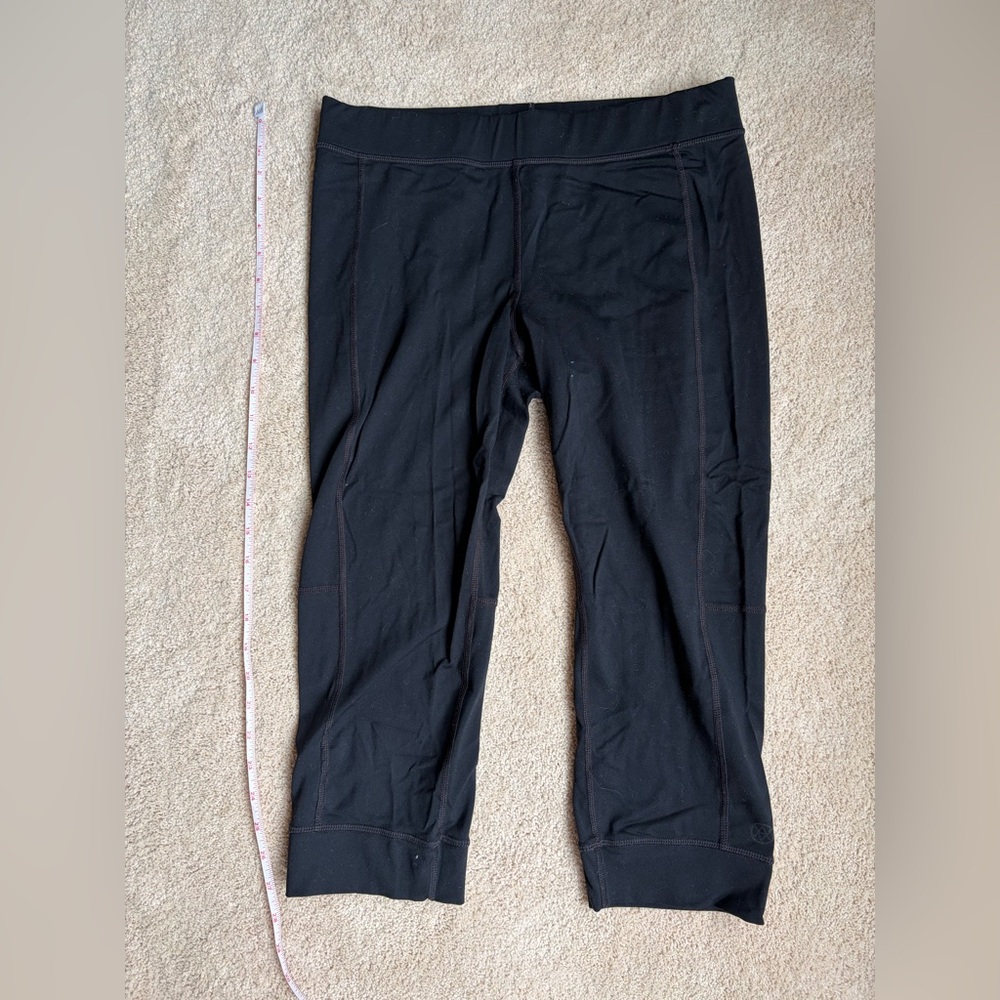 CAbi Black Capri Leggings with Subtle Contrast Stitching